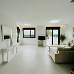 Holiday home Lujosa Casa En Primera Linea Playa Increibles Vistas Mar