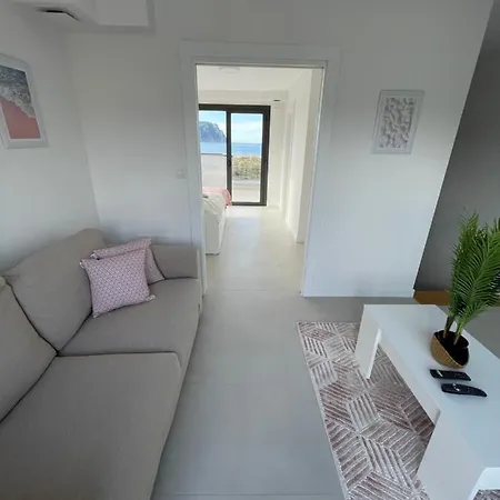 Lujosa Casa En Primera Línea Playa Increibles Vistas Mar