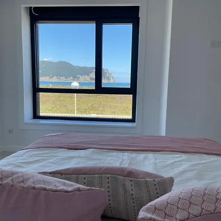 Lujosa Casa En Primera Línea Playa Increibles Vistas Mar Сasa de vacaciones Laredo