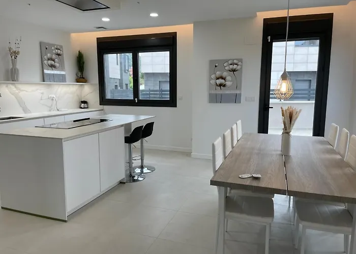 Lujosa Casa En Primera Linea Playa Increibles Vistas Mar Laredo