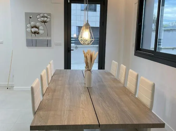 Lujosa Casa En Primera Linea Playa Increibles Vistas Mar * Laredo